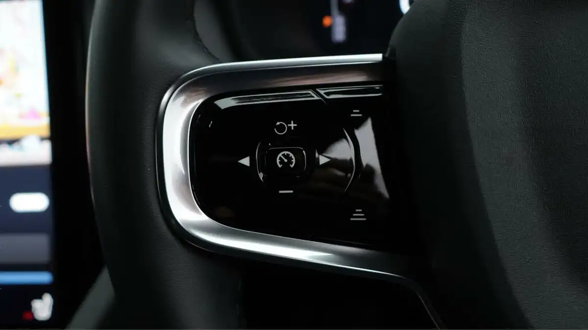 2021-polestar-polestar-2-e-ps2-165kw-standard-single-big-38