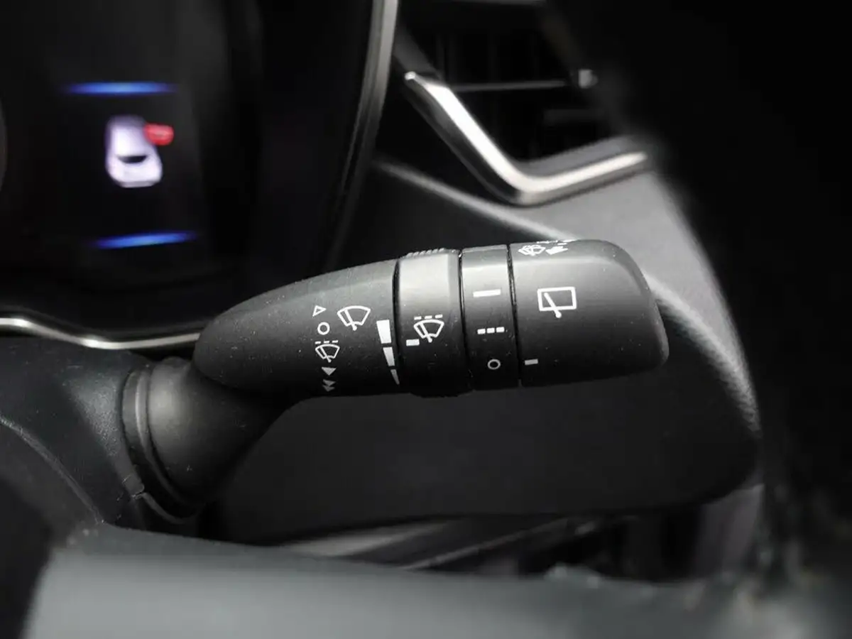 2020-toyota-corolla-18-vvt-i-icon-spare-wheel-hatchback-5d-big-39