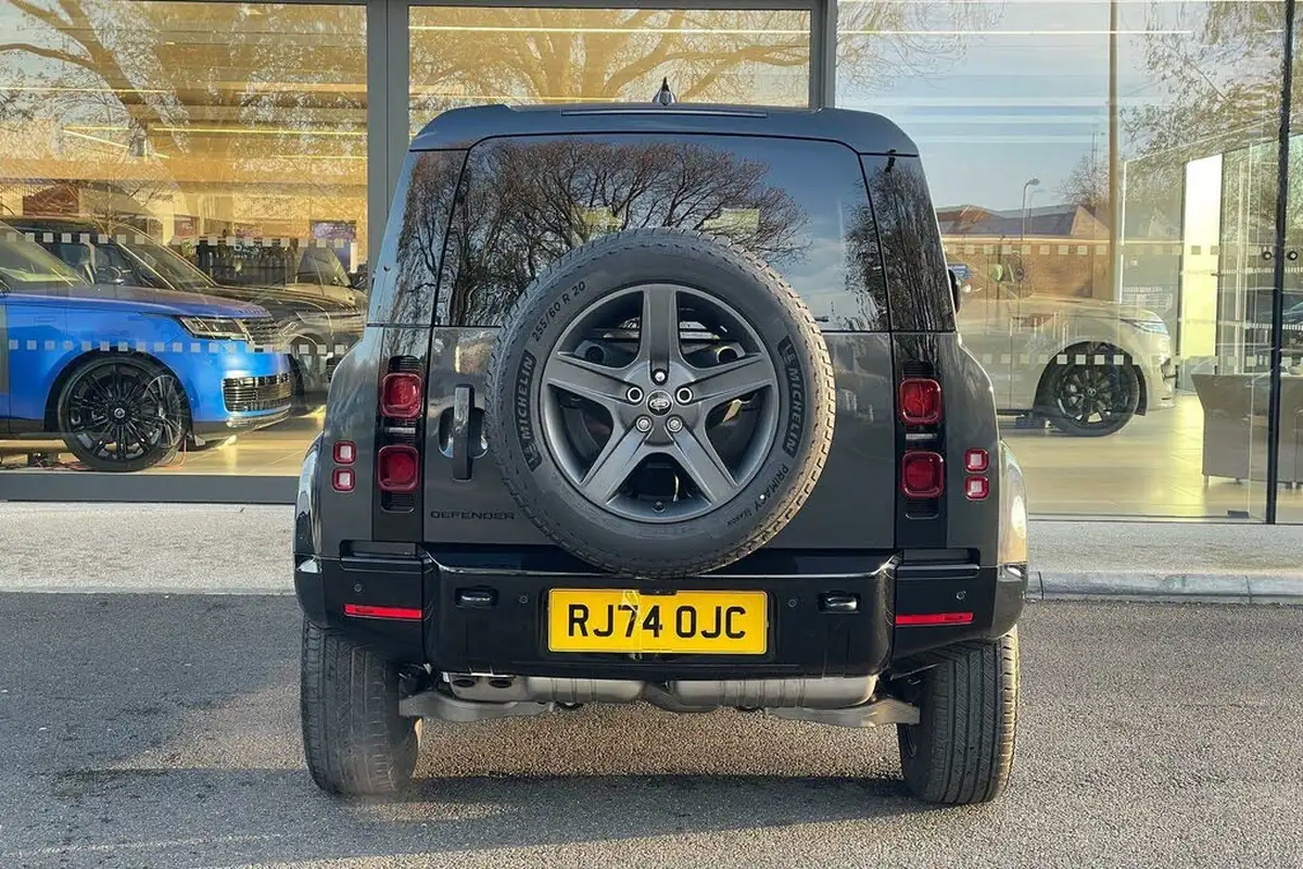 2024-land-rover-90-defender-30-d350-x-dynamic-se-big-7