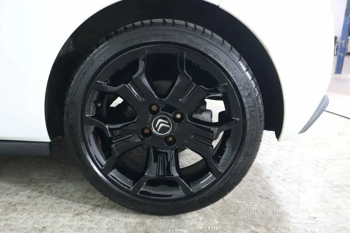 2014-citroen-ds3-cabrio-16e-hdi-dstyle-plus-big-13
