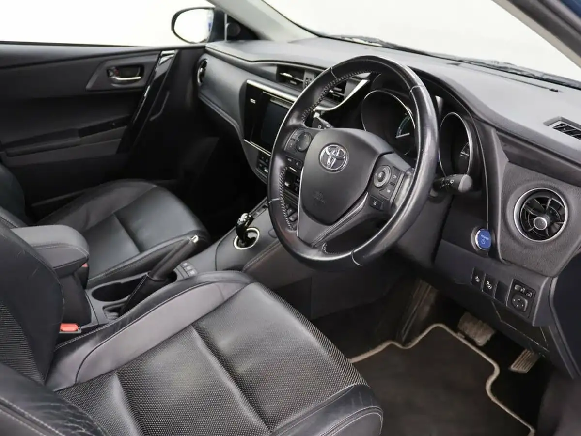 2018-toyota-auris-18-vvt-i-hsd-excel-pan-roof-hatchback-big-9