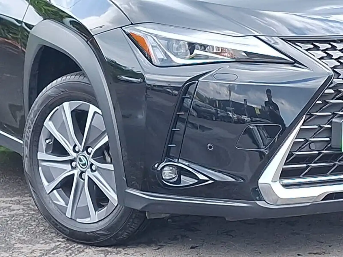 2022-lexus-ux-300e-e-ux-201bhp-big-8