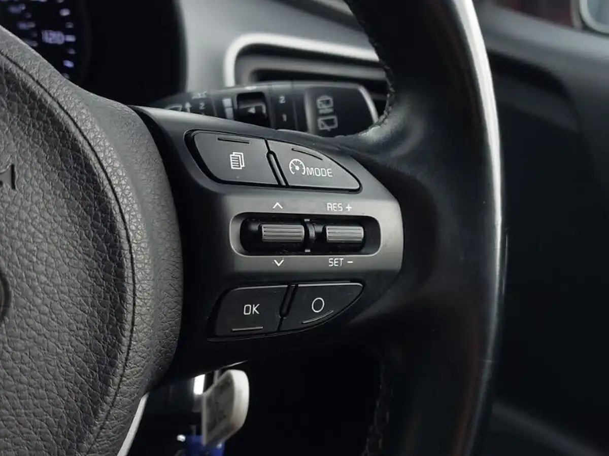 2018-kia-stonic-10-t-gdi-2-big-16