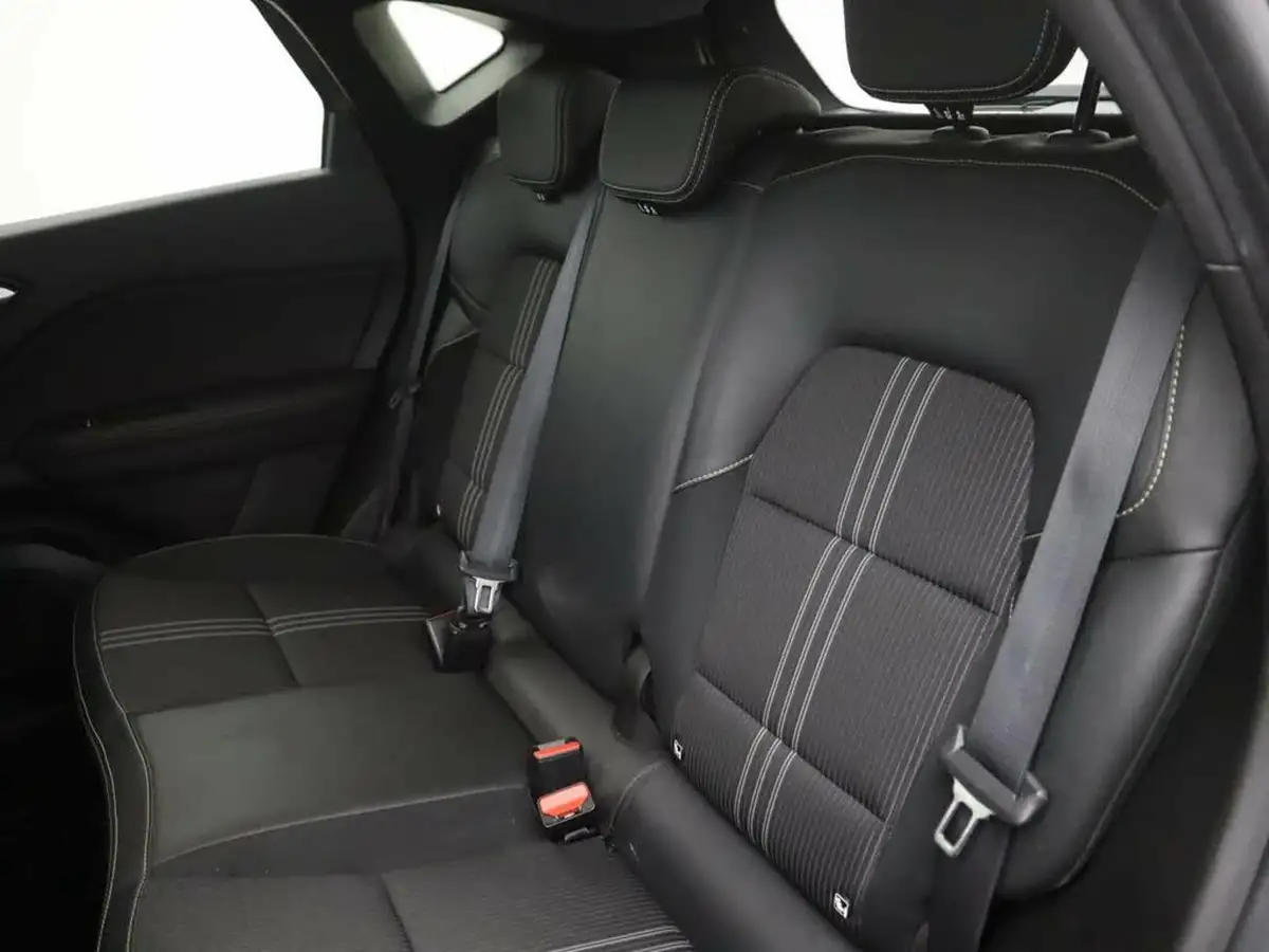 2023-renault-captur-16-e-tech-engineered-145ps-full-big-14