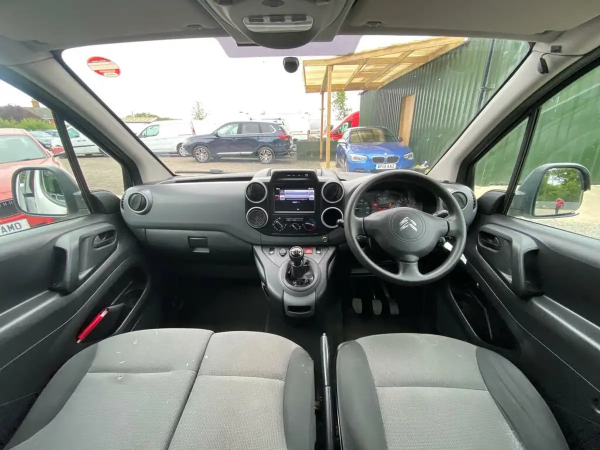 2018-citroen-berlingo-16td-l1625-enterprise-special-edition-panel-big-14