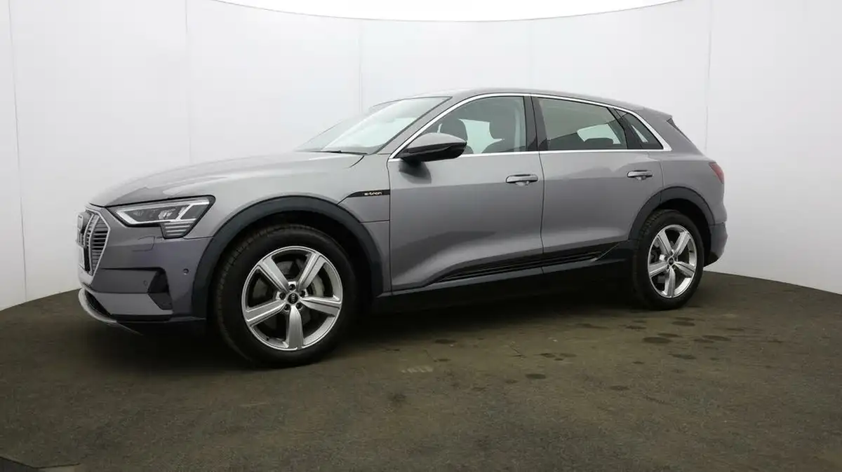 2021-audi-e-tron-50e-technik-station-wagon-big-38