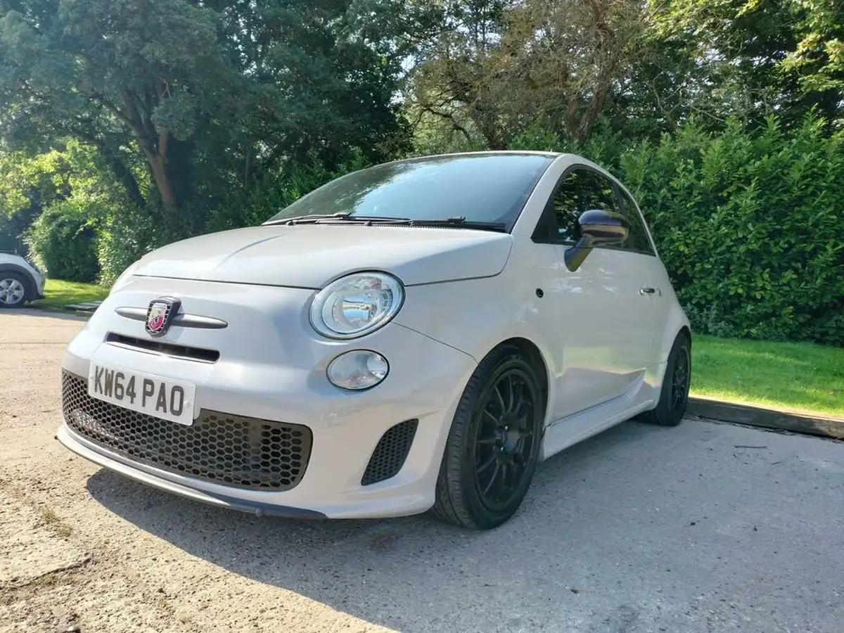 2015-fiat-500-14-abarth-t-jet-big-12