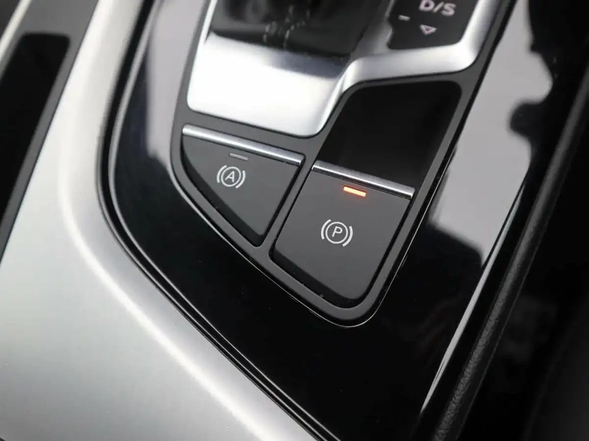 2023-audi-a4-20-35-tfsi-s-line-big-32