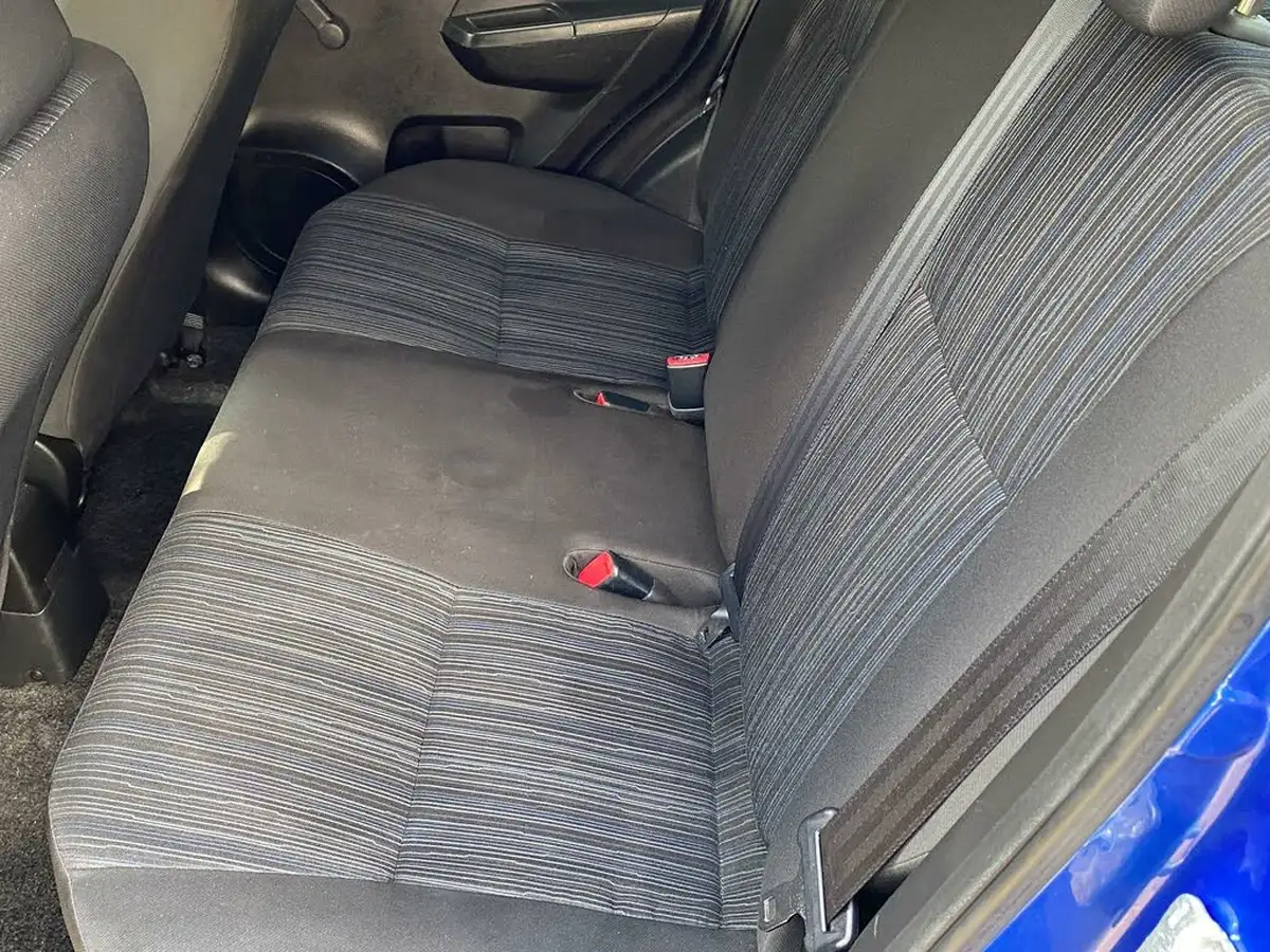 2014-suzuki-swift-12-sz-l-5d-big-44