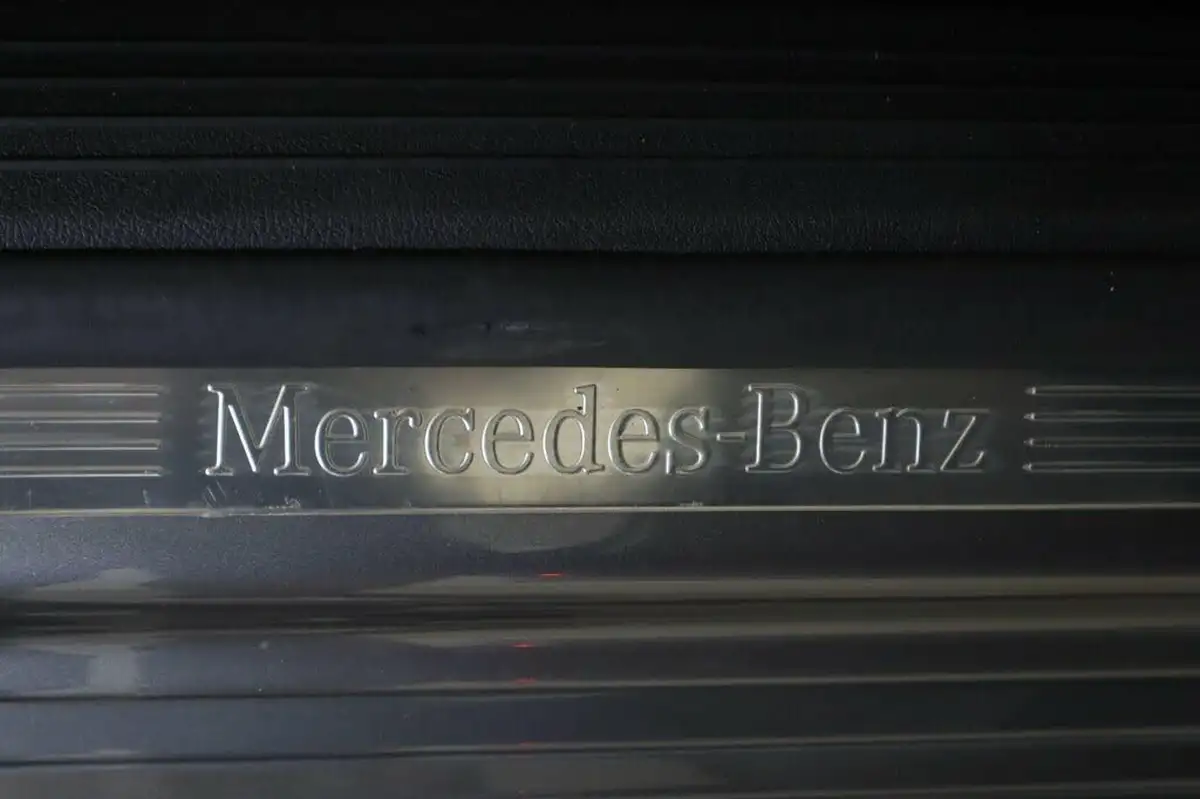 2021-mercedes-benz-a-class-13-a250e-amg-line-hatchback-5d-big-50