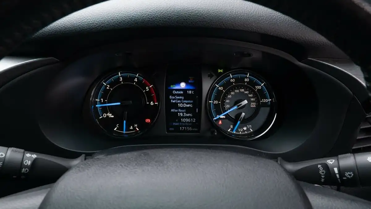 2022-toyota-hi-lux-28d-4d-invincible-x-204hpeu6d-2755cc-auto-big-24