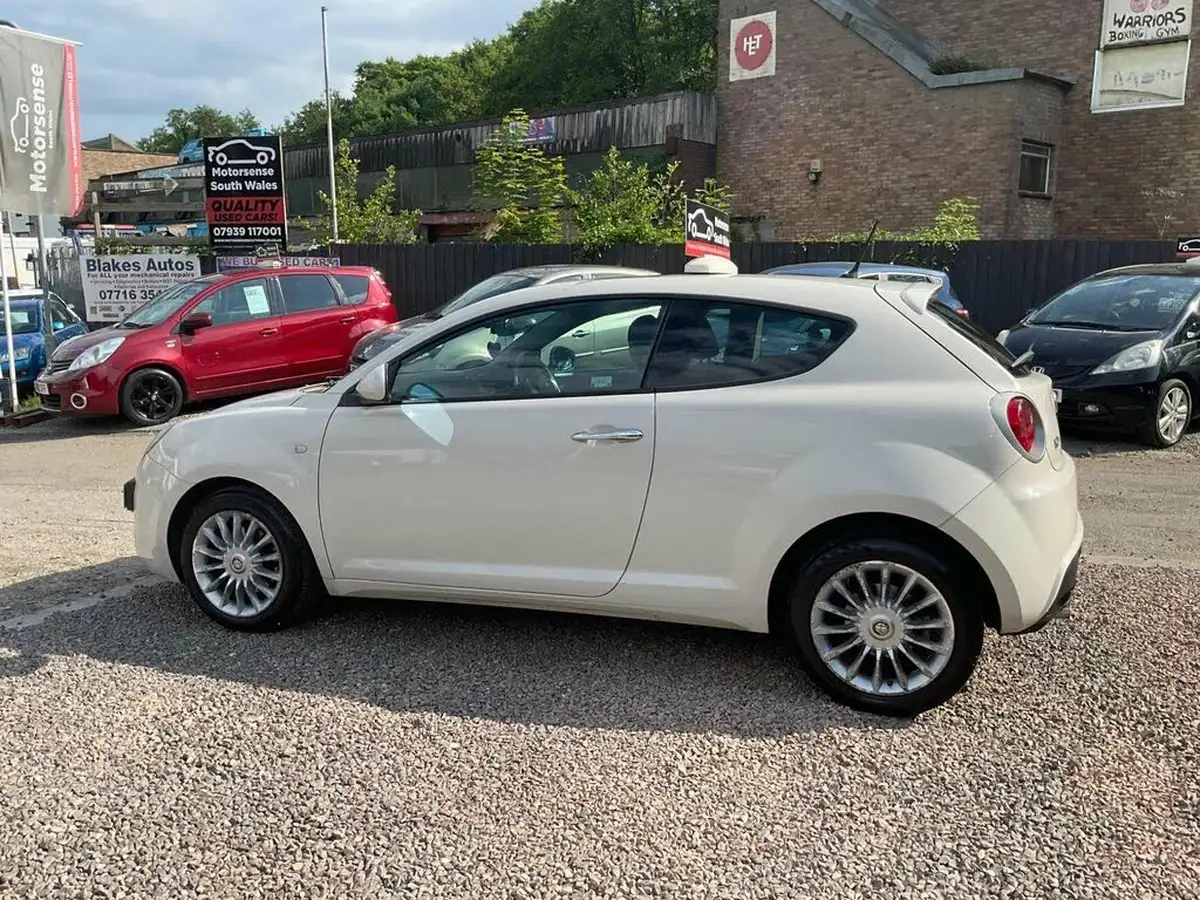 2014-alfa-romeo-mito-13jtdm-2-sprint-big-69