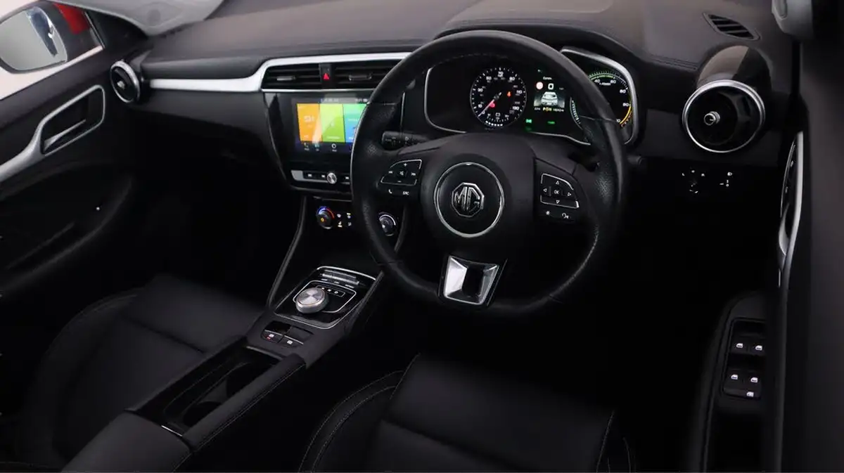 2021-mg-zs-suv-e-exclusive-ev-big-9