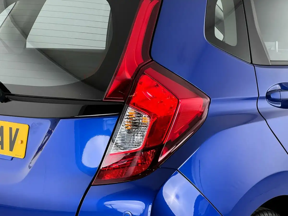 2017-honda-jazz-13-i-vtec-se-navi-cvt-big-9