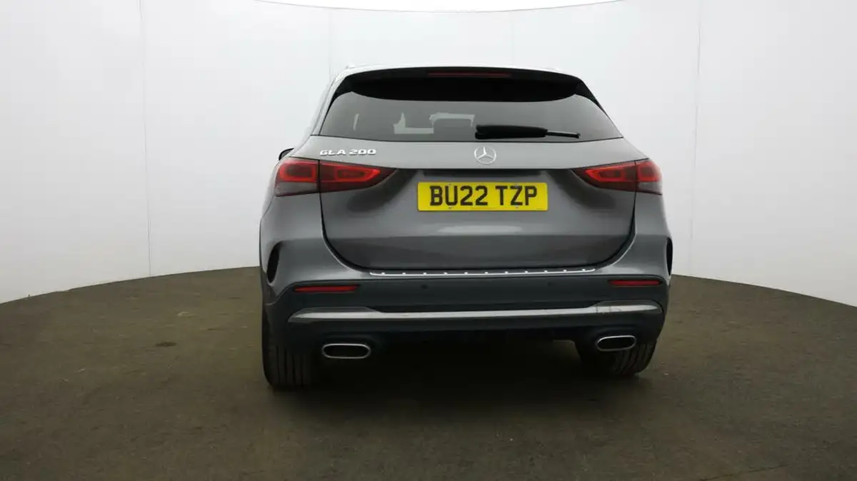 2022-mercedes-benz-gla-class-13-gla-200-amg-line-executive-big-63
