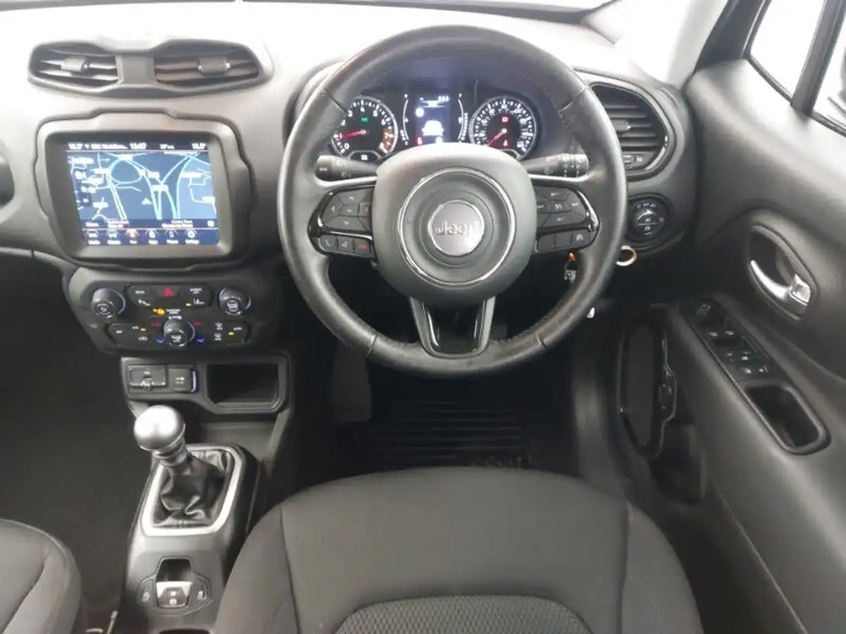 2020-jeep-renegade-10-gse-night-eagle-big-6