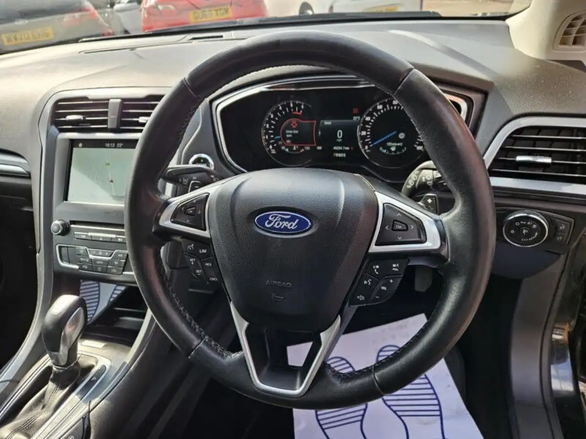 2017-ford-mondeo-20tdci-titanium-180ps-hatchback-powershift-big-24