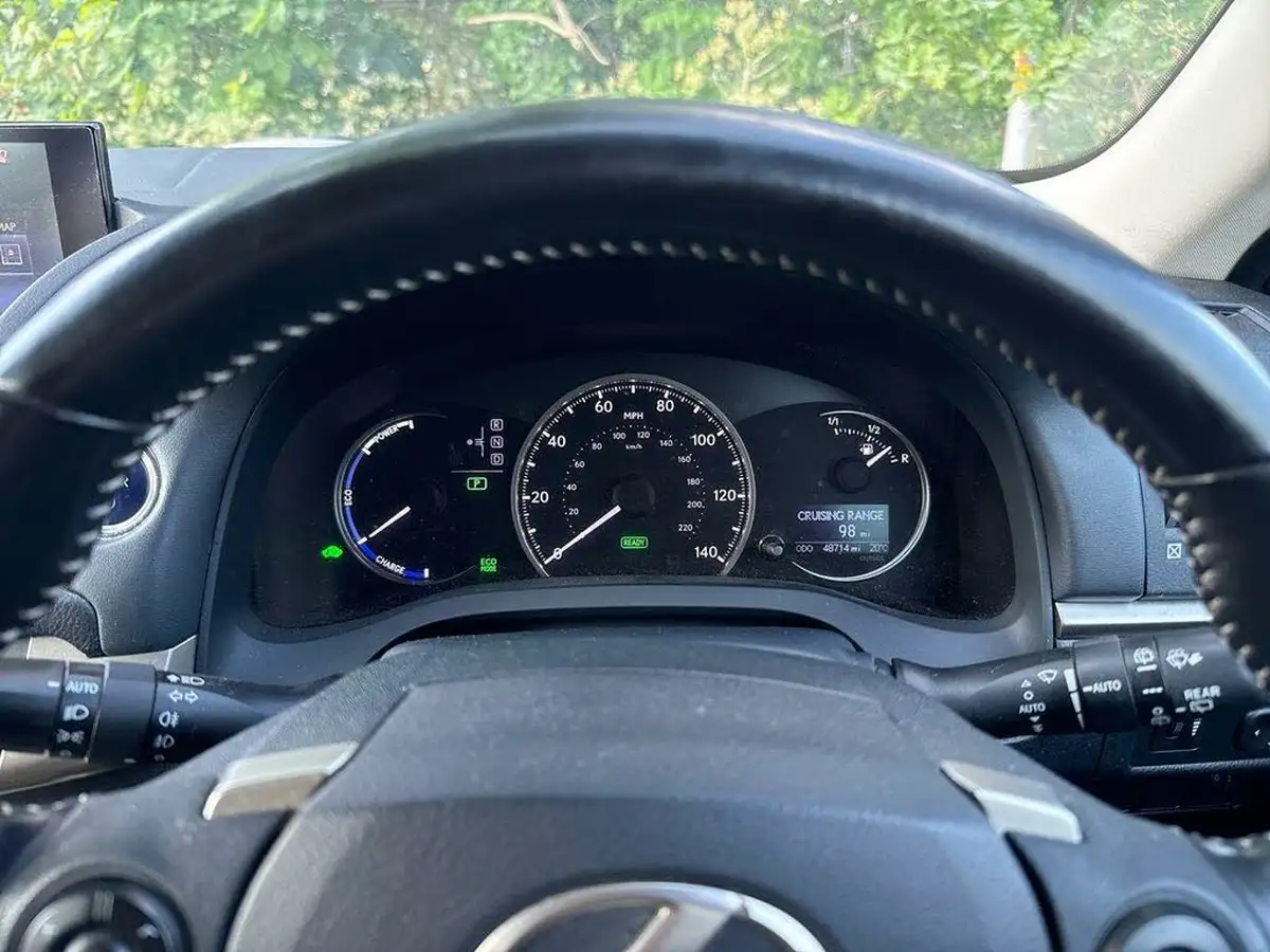 2017-lexus-ct-200h-18-sport-99bhp-big-13