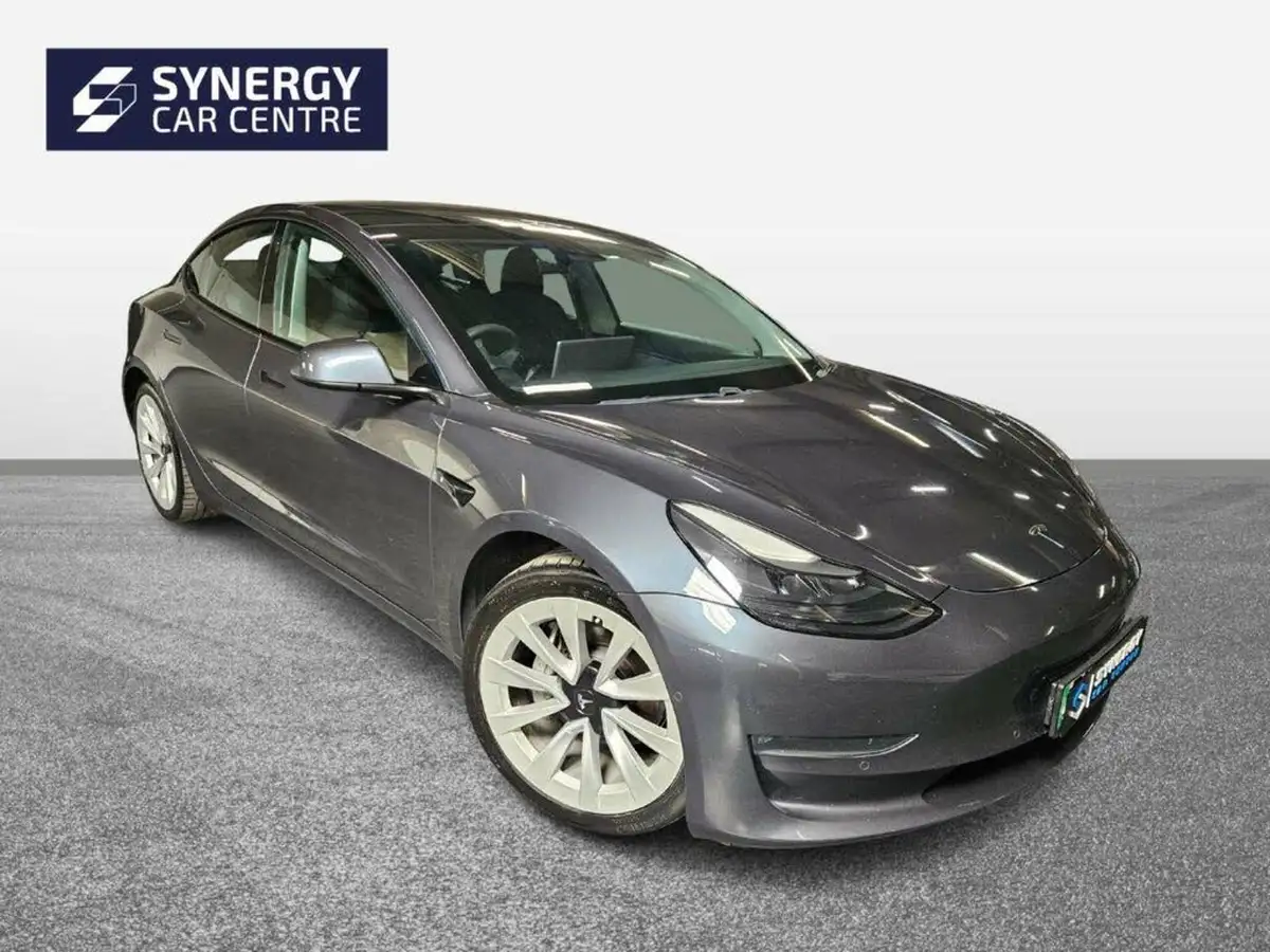 2020-tesla-model-3-e-long-range-big-0