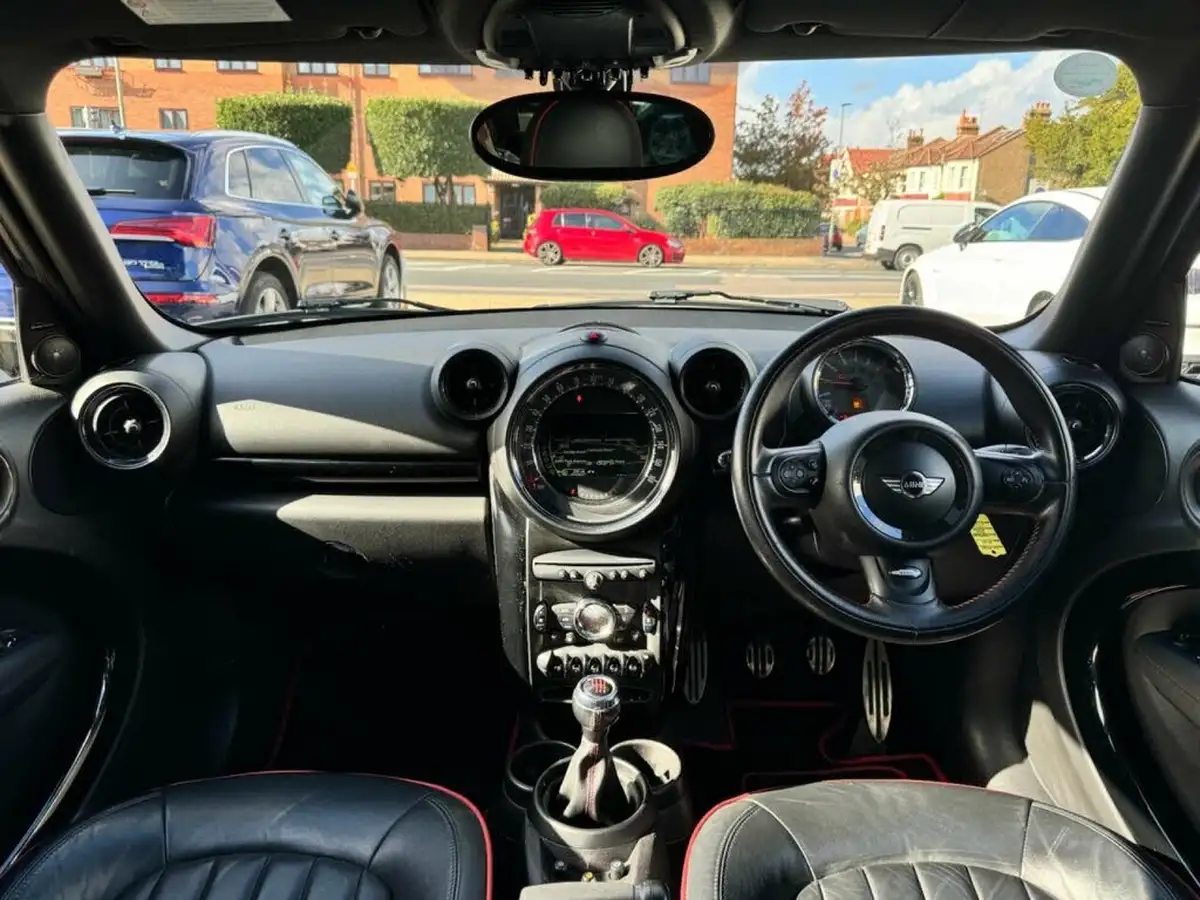 2014-mini-countryman-16-john-cooper-works-big-17