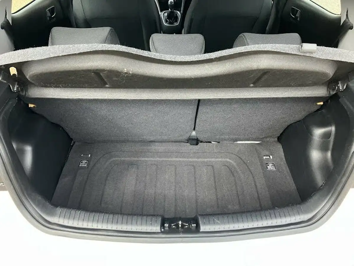 2019-hyundai-i10-10-s-big-15