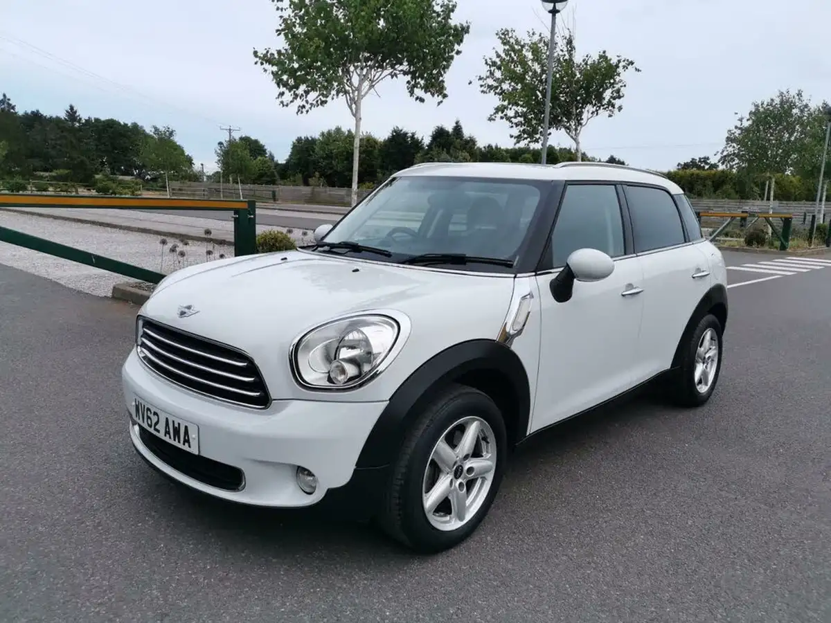 2012-mini-countryman-16-one-98bhp-big-30