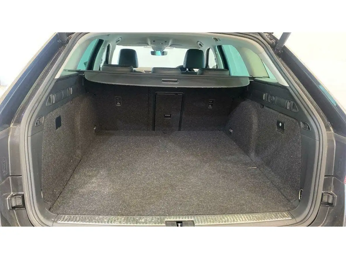 2021-skoda-superb-14-tsi-laurin-klement-estate-big-11