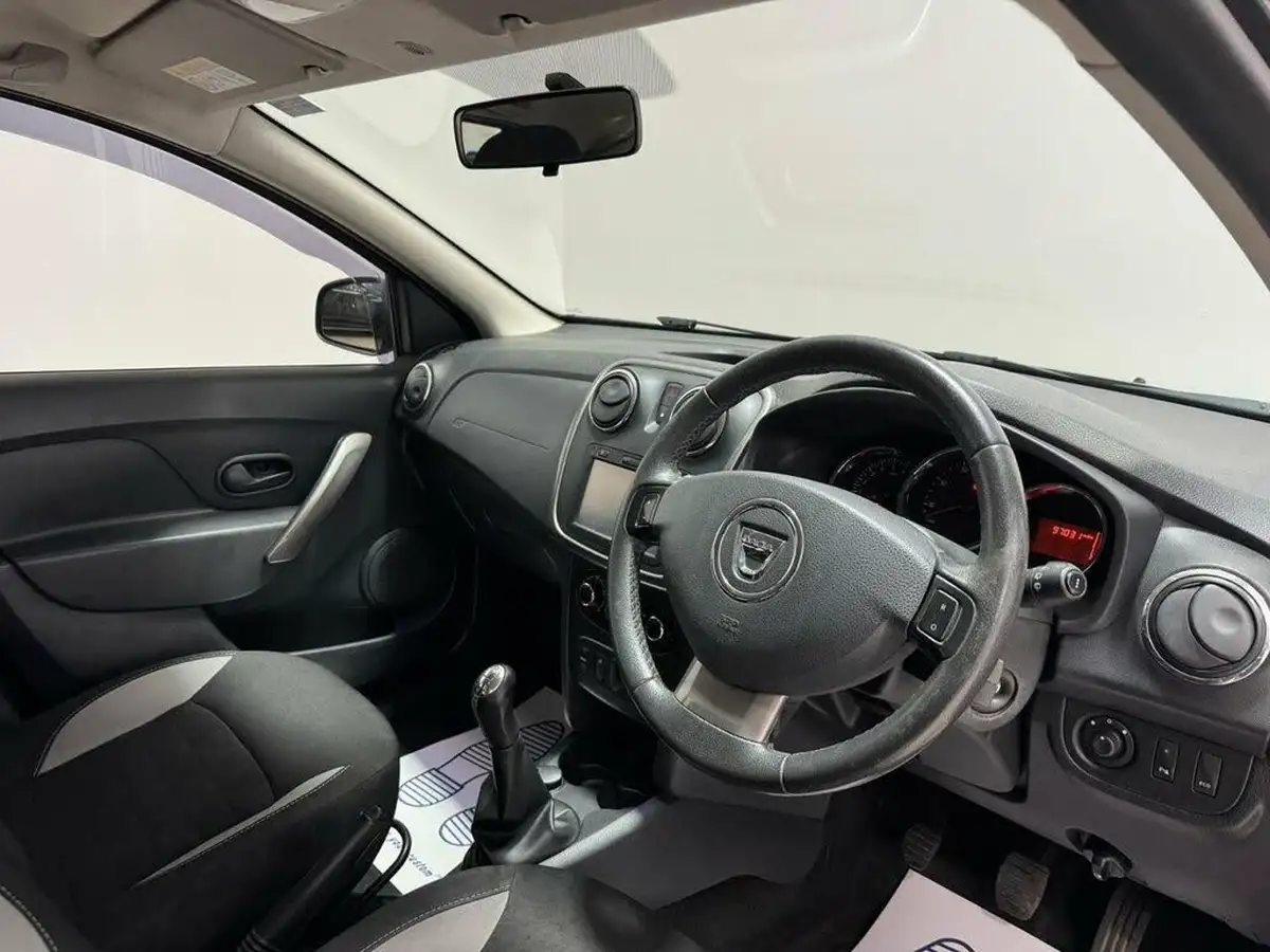 2016-dacia-sandero-stepway-15dci-laureate-big-12