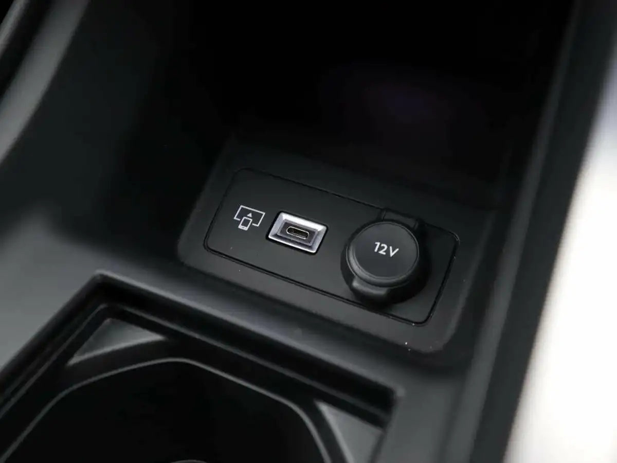 2023-peugeot-308-12-puretech-allure-premium-130ps-big-33