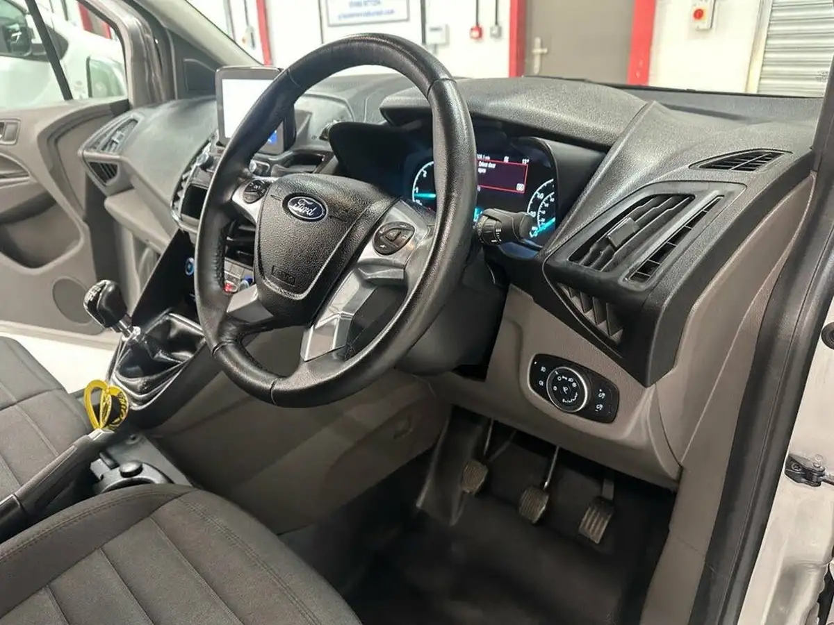 2023-ford-transit-connect-big-19
