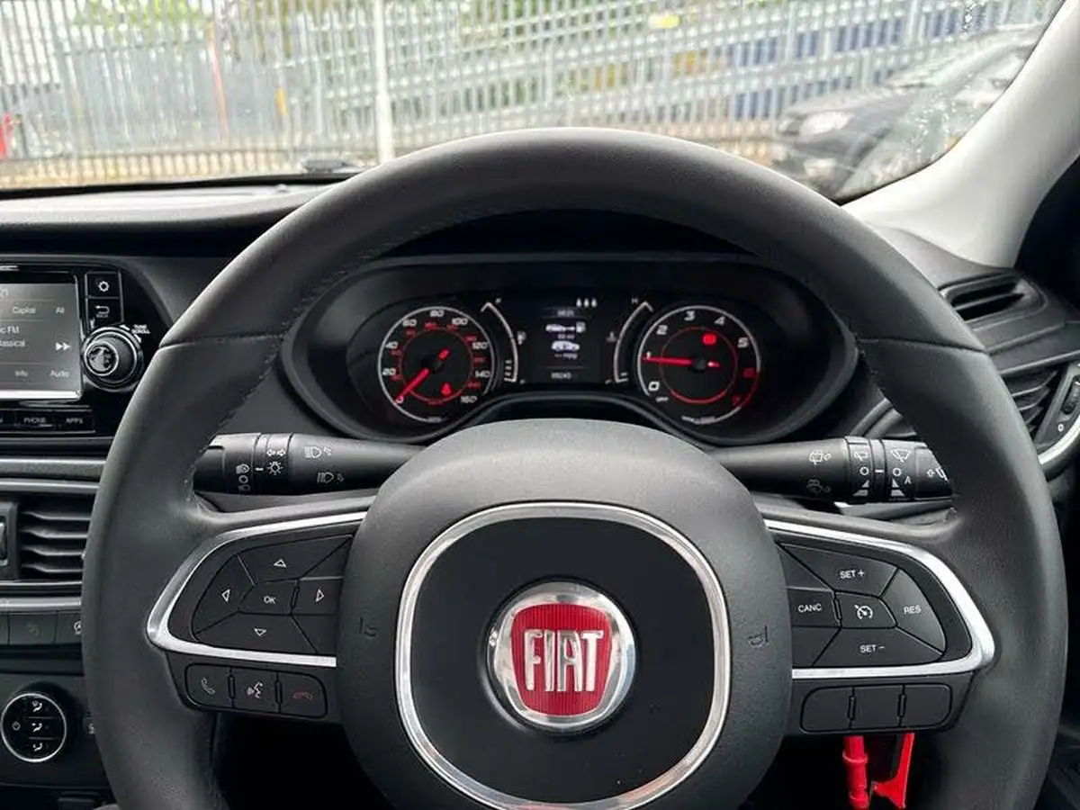 2016-fiat-tipo-14-tjet-lounge-station-wagon-big-12