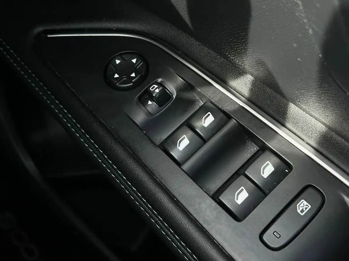 2022-peugeot-3008-suv-12-puretech-allure-premium-eat8-big-20
