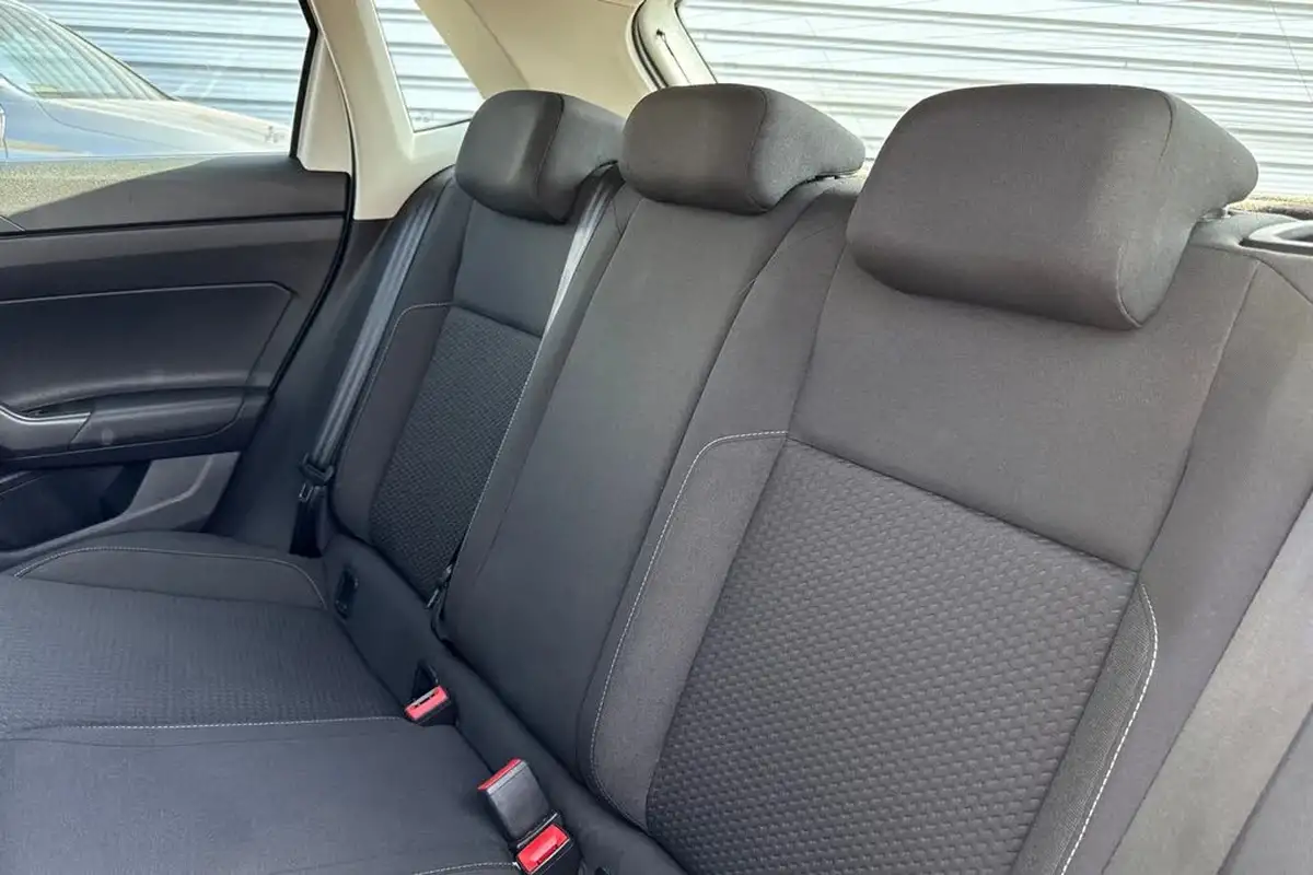 2019-volkswagen-polo-10-se-65ps-evo-ss-big-18