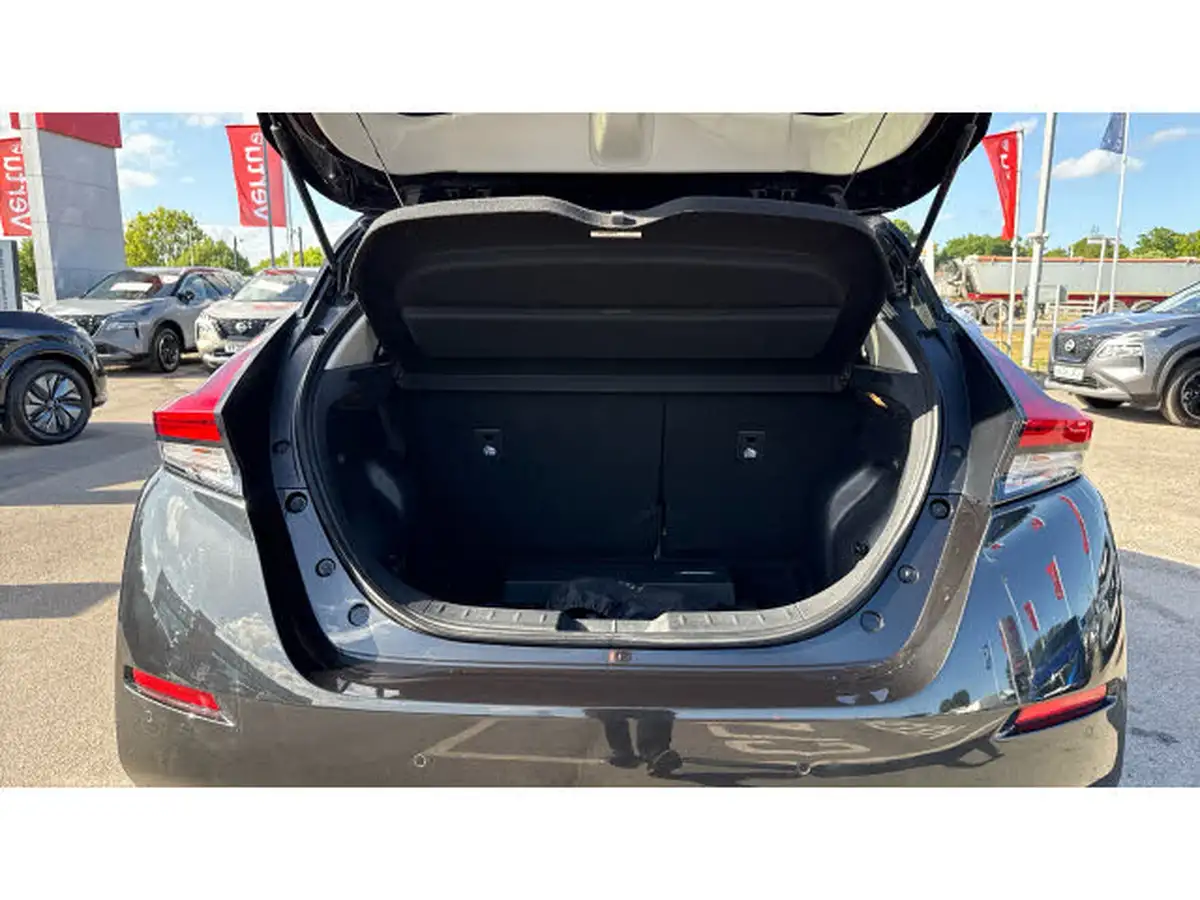 2021-nissan-leaf-e-tekna-big-3