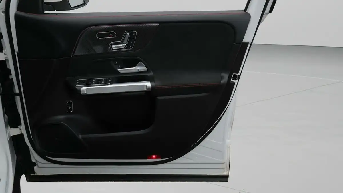 2020-mercedes-benz-glb-class-20d-glb220d-amg-line-premium-plus-driving-assistance7-big-15