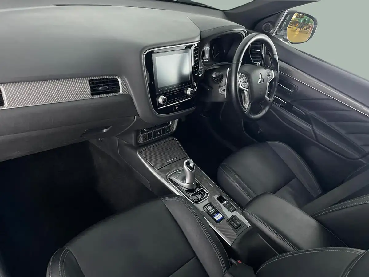 2021-mitsubishi-outlander-24-dynamic-phev-big-3