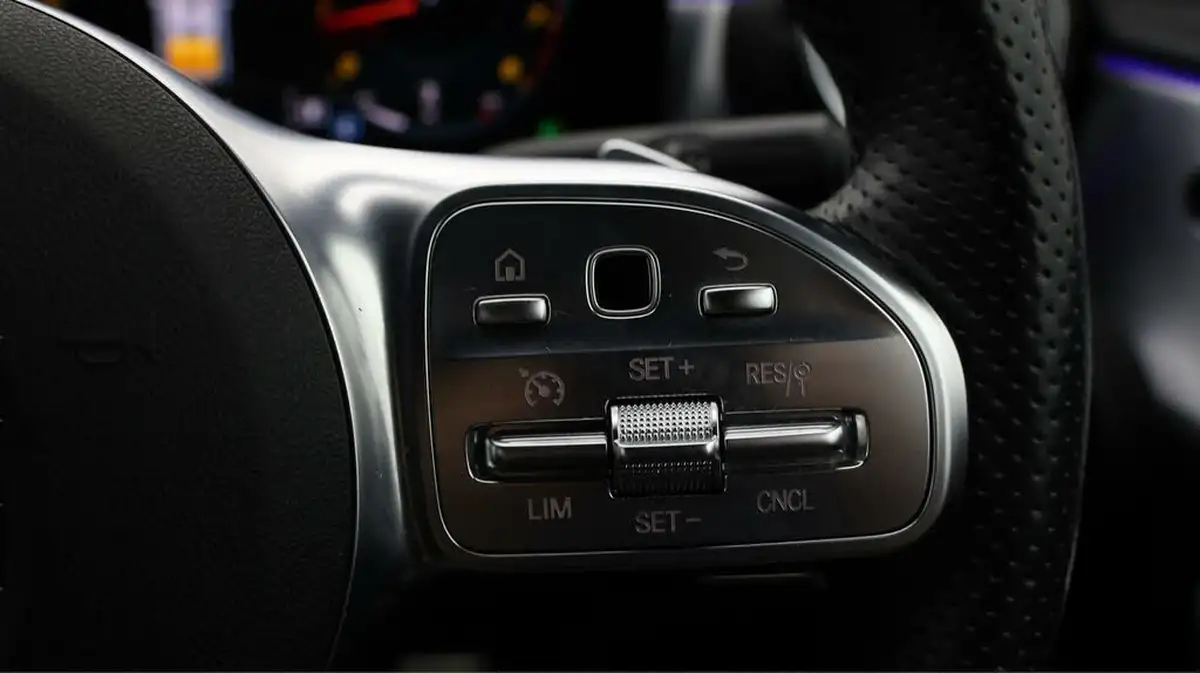 2022-mercedes-benz-a-class-13-a180-amg-line-premium-edition-saloon-4d-7g-dct-big-23