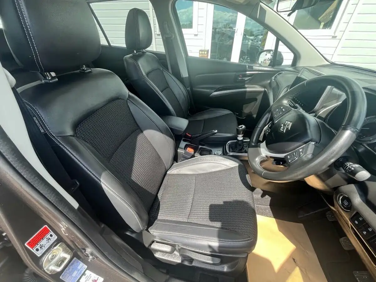 2022-suzuki-s-cross-14-boosterjet-ultra-big-22