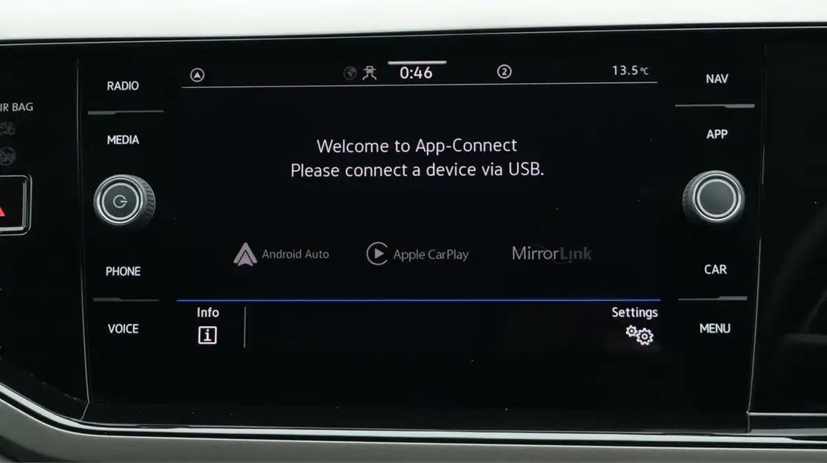 2021-volkswagen-polo-10-tsi-match-dsg-big-25