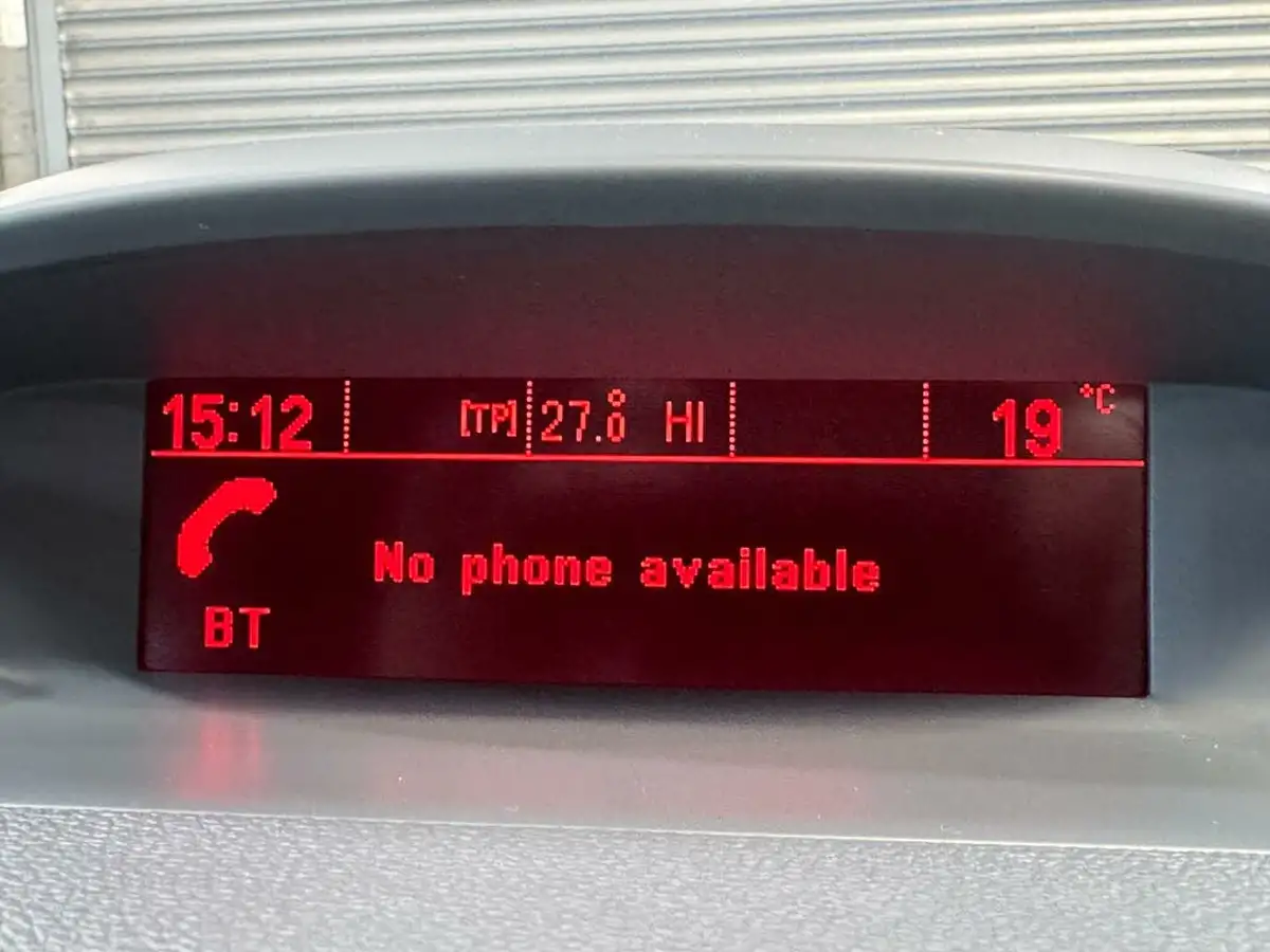 2014-vauxhall-mokka-17cdti-se-fwd-auto-big-17