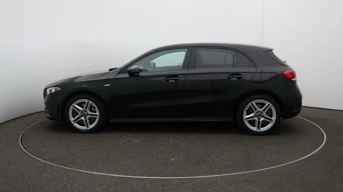2021-mercedes-benz-a-class-13-a250e-amg-line-edition-hatchback-5d-big-64