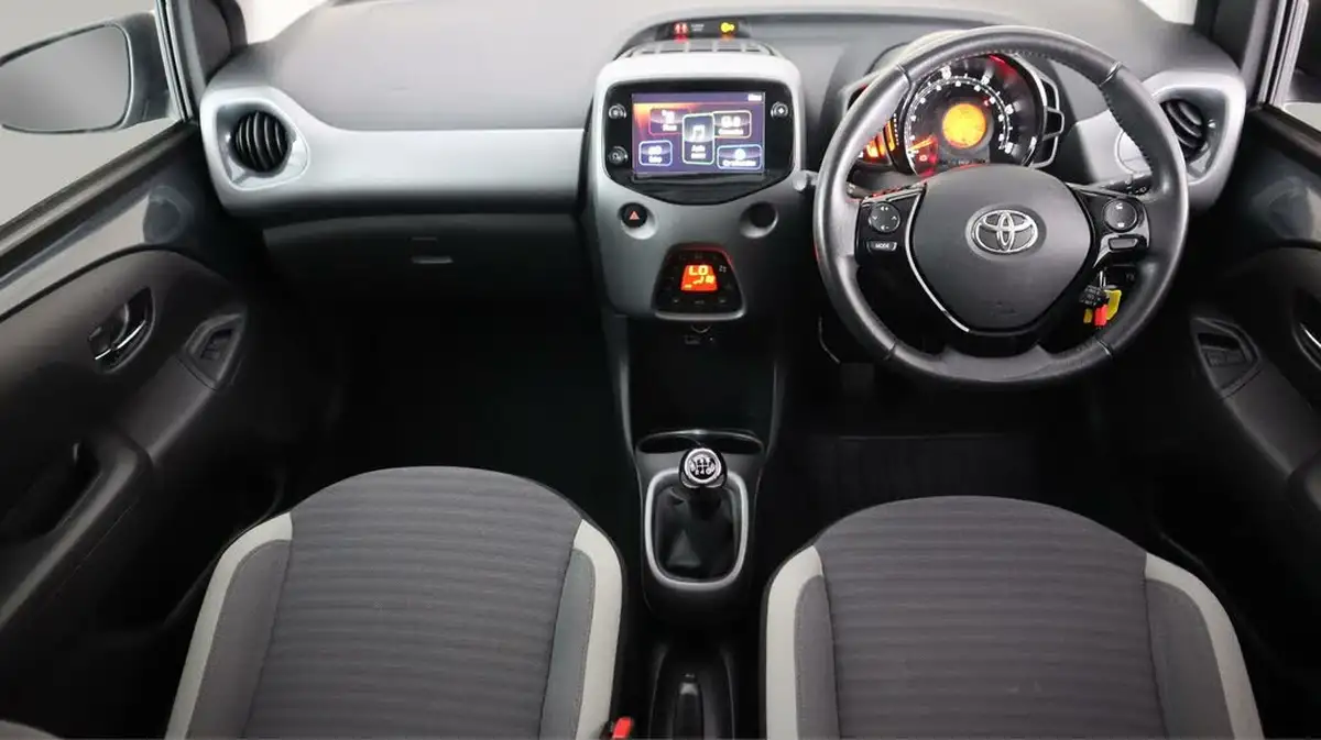 2020-toyota-aygo-10-vvt-i-x-trend-big-12