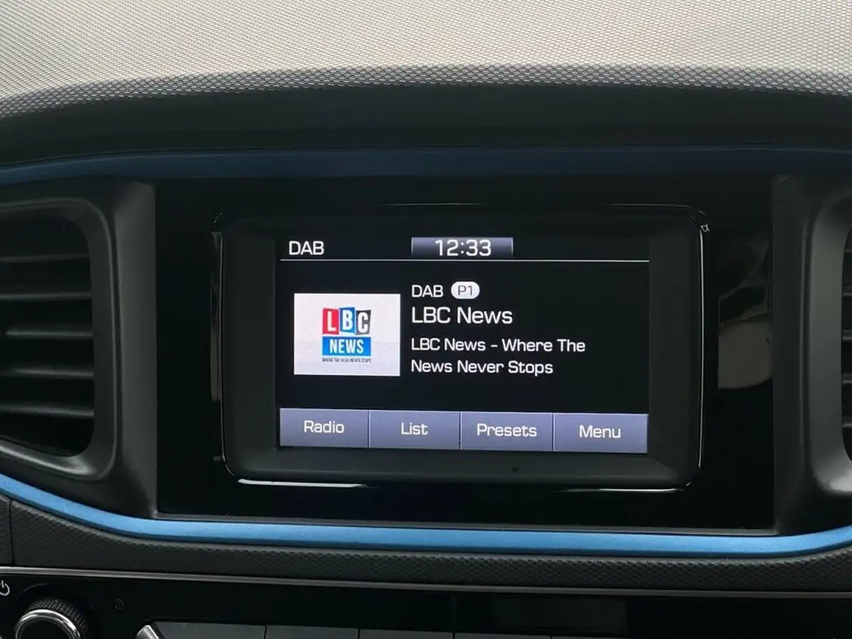 2019-hyundai-ioniq-16-gdi-se-hybrid-big-16