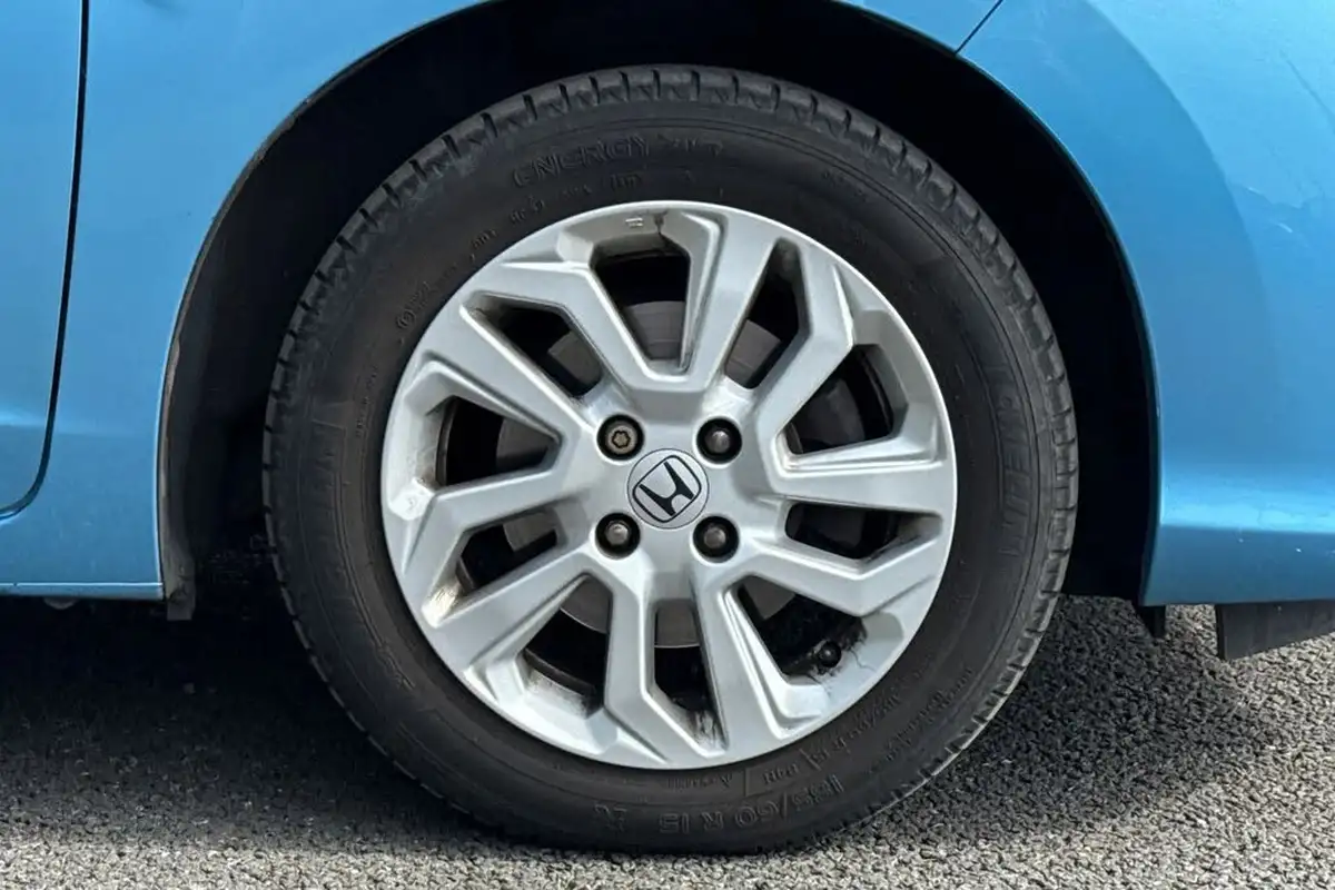 2018-honda-jazz-13-i-vtec-se-cvt-big-11
