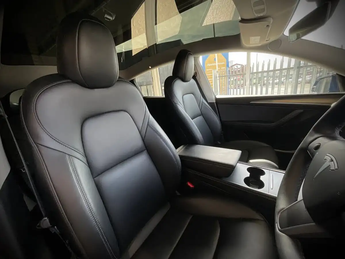 2022-tesla-model-y-e-long-range-big-7