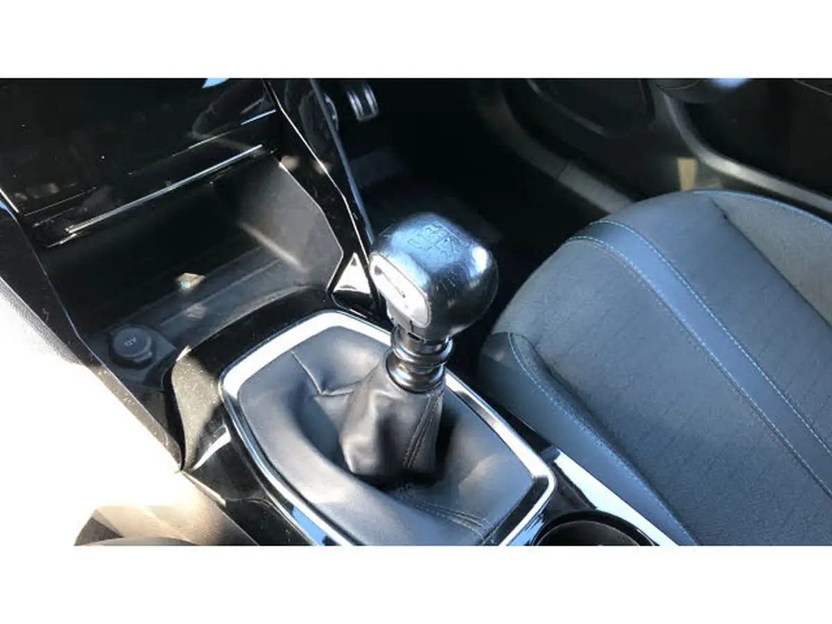 2023-peugeot-2008-suv-12-puretech-allure-premium-100bhp-big-12