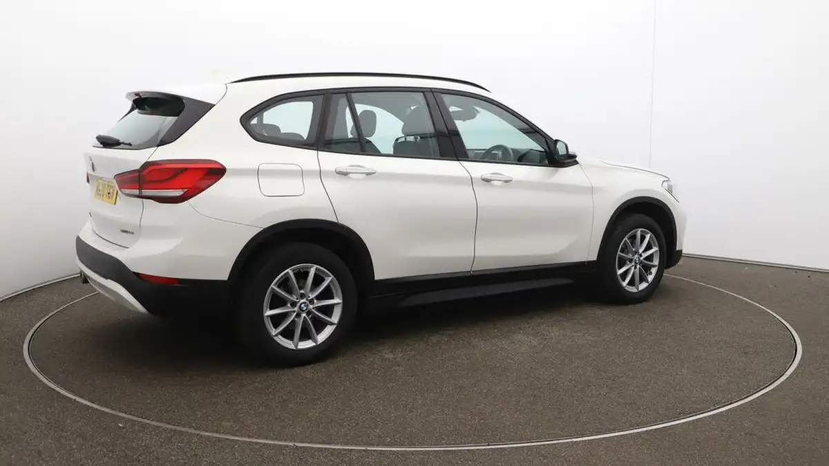 2020-bmw-x1-15-sdrive18i-se-big-50