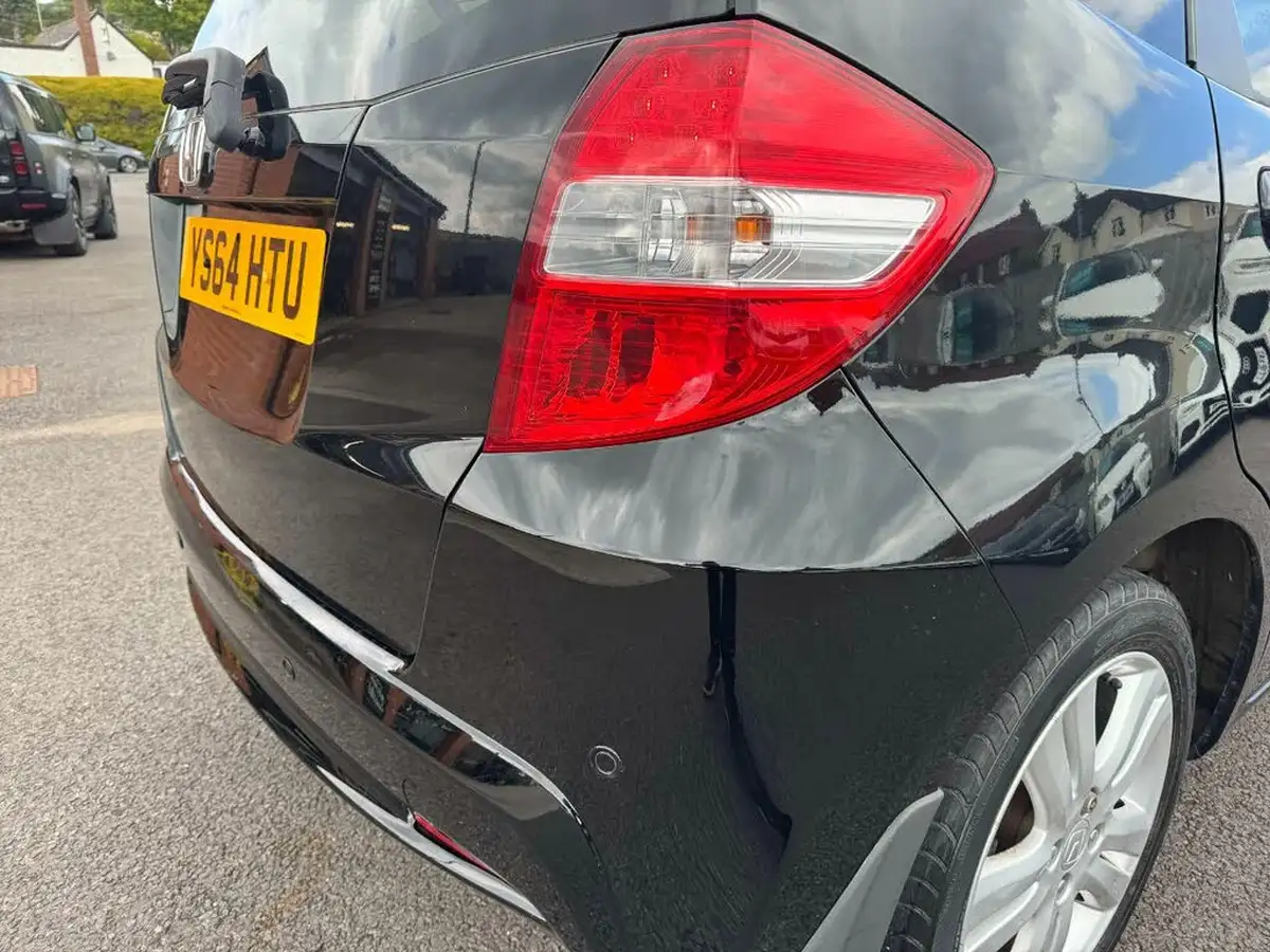 2014-honda-jazz-14-exl-cvt-big-32