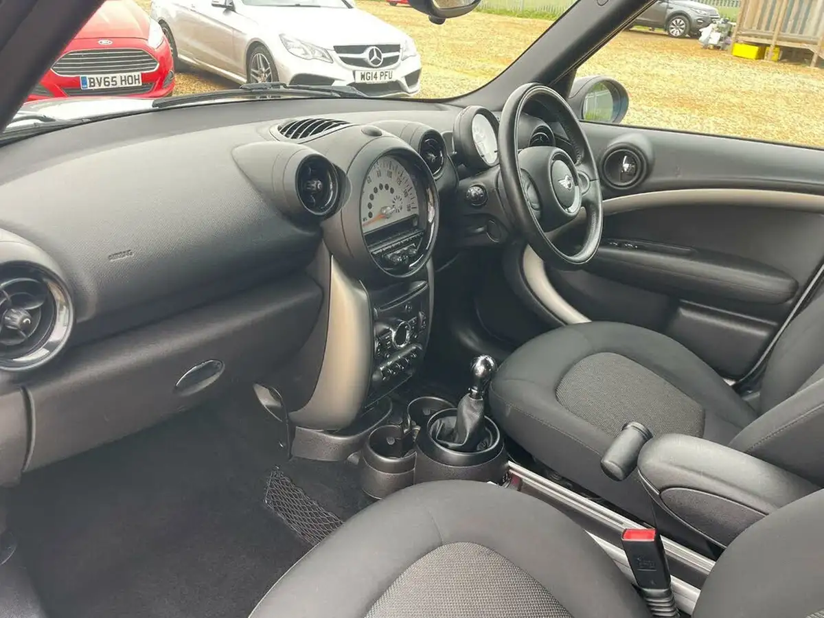2014-mini-countryman-16td-cooper-d-big-10