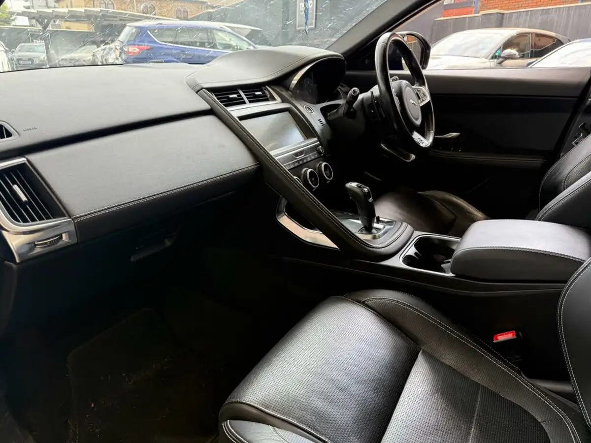 2018-jaguar-e-pace-20-i4d-r-dynamic-hse-240ps-big-2